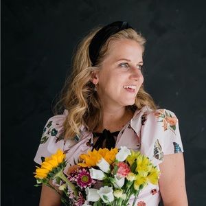 Meet your Posher, Hana